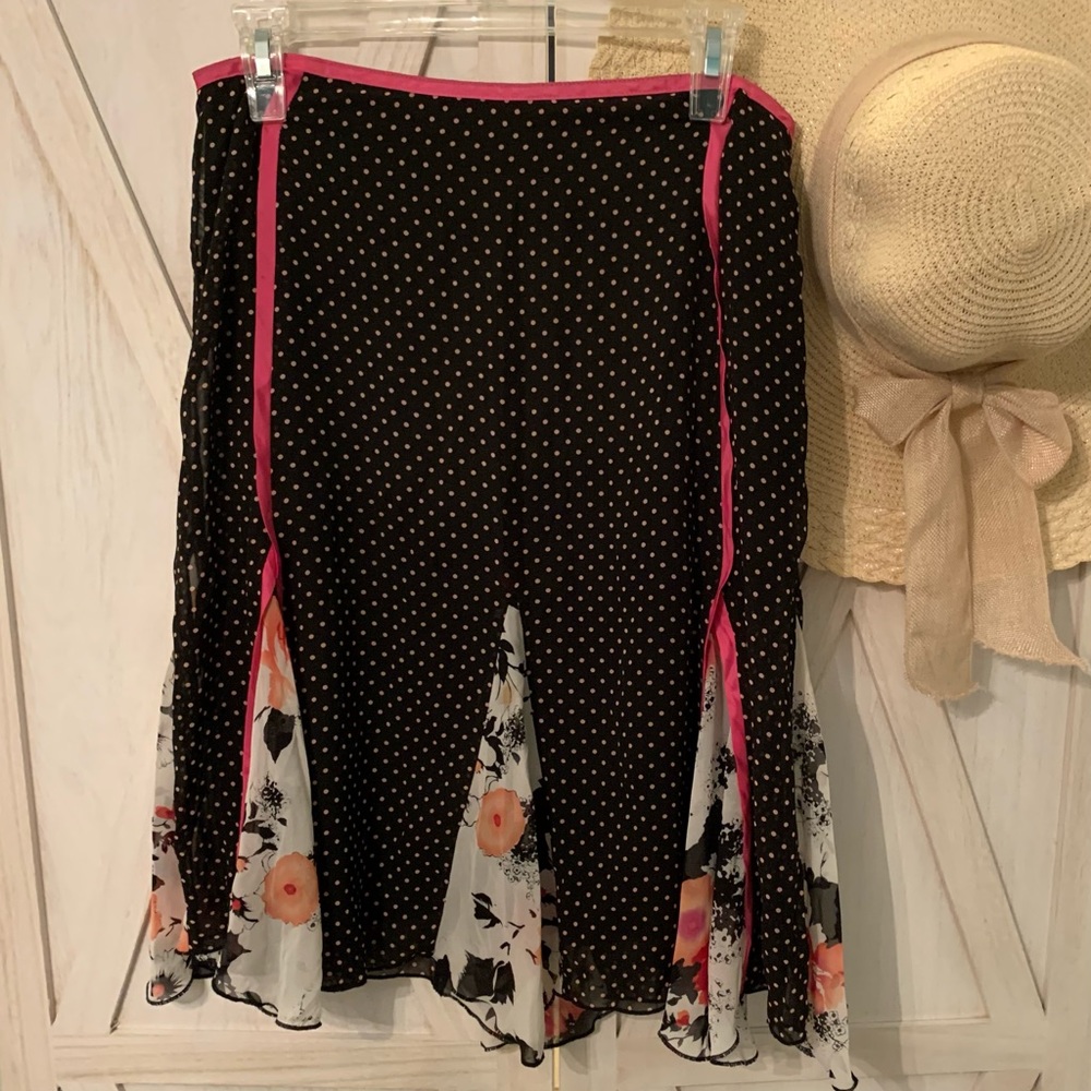 💐Polka Dots & Floral Skirt Size 10